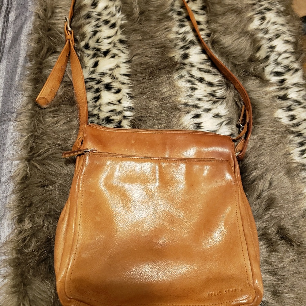 Wilson's Leather crossbody purse